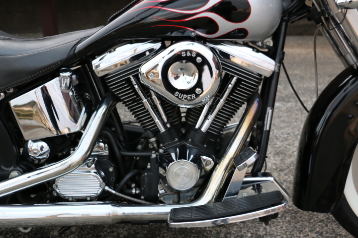 山口県下関市のCRAIZE MOTORCYCLE (クレイズモーターサイクル) のハーレー(Harley-Davidson)販売モデル1992年式FLSTFイメージ02